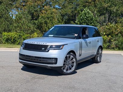 New 2025 Land Rover Range Rover SE