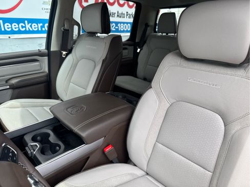 Used 2025 RAM 1500 Laramie AWD/4WD image 36