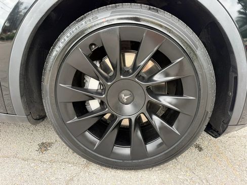 Used 2021 Tesla Model Y Long Range AWD/4WD image 12