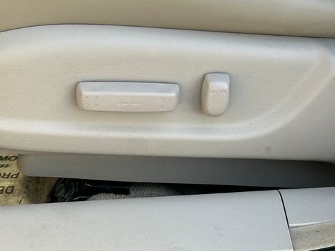 Used 2010 Acura TSX Sedan image 16