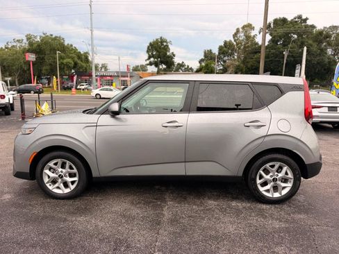 Used 2022 Kia Soul LX w/ Technology Package FWD image 10