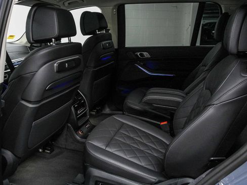 Used 2026 BMW X7 xDrive40i AWD/4WD image 17