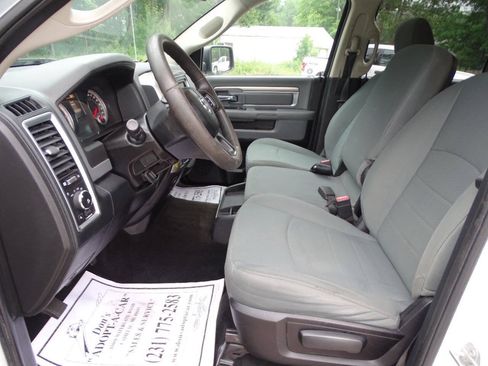 Used 2016 RAM 1500 4x4 Crew Cab Outdoorsman image 11