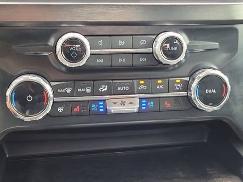 Used 2024 Ford F350 Lariat AWD/4WD image 25
