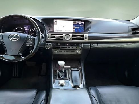 Used 2014 Lexus LS 460 L w/ Ultra Luxury Package image 38