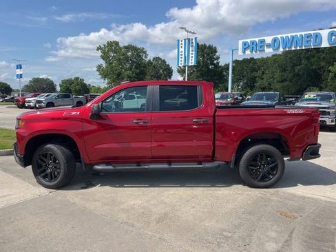Used 2021 Chevrolet Silverado 1500 Custom Trail Boss w/ LPO, Dark Essentials Package AWD/4WD image 4