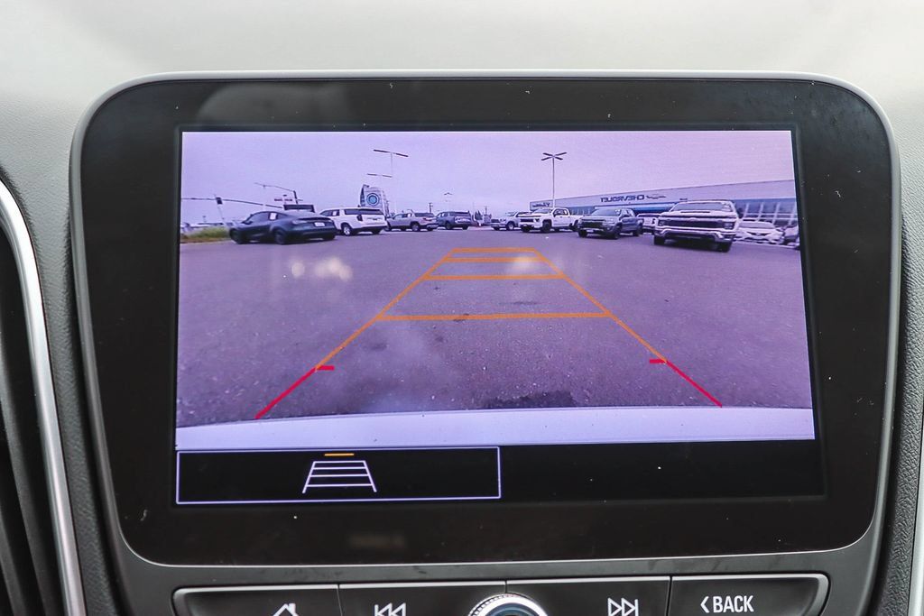 Used 2025 Chevrolet Malibu LS FWD image 23