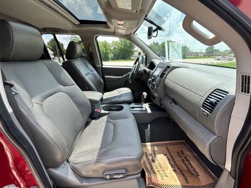 Used 2019 Nissan Frontier SL RWD image 14