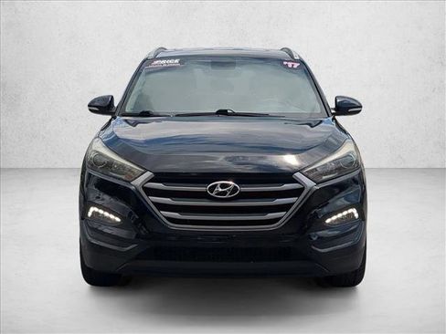 Used 2017 Hyundai Tucson SE Plus FWD image 2