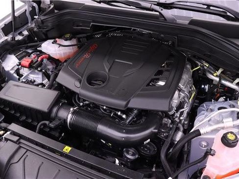 New 2024 Alfa Romeo Stelvio Ti AWD/4WD image 16
