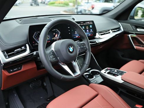 New 2026 BMW X1 xDrive28i w/ Technology Package AWD/4WD image 18