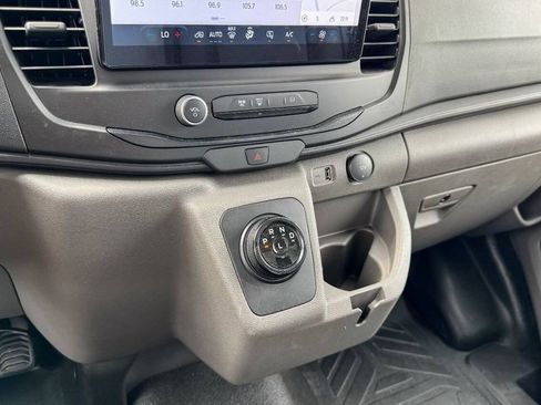 Used 2023 Ford E-Transit RWD image 33