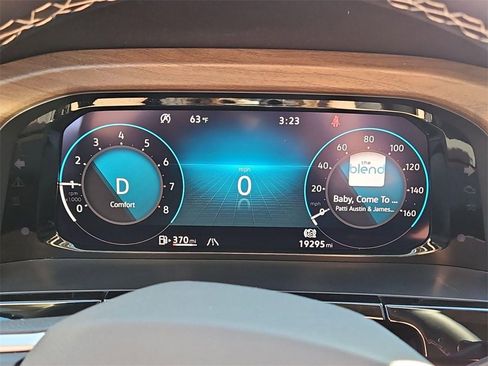 Used 2025 Volkswagen Atlas SE image 15