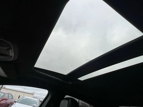 Used 2015 Chrysler 200 S w/ Navigation & Sound Group I image 16