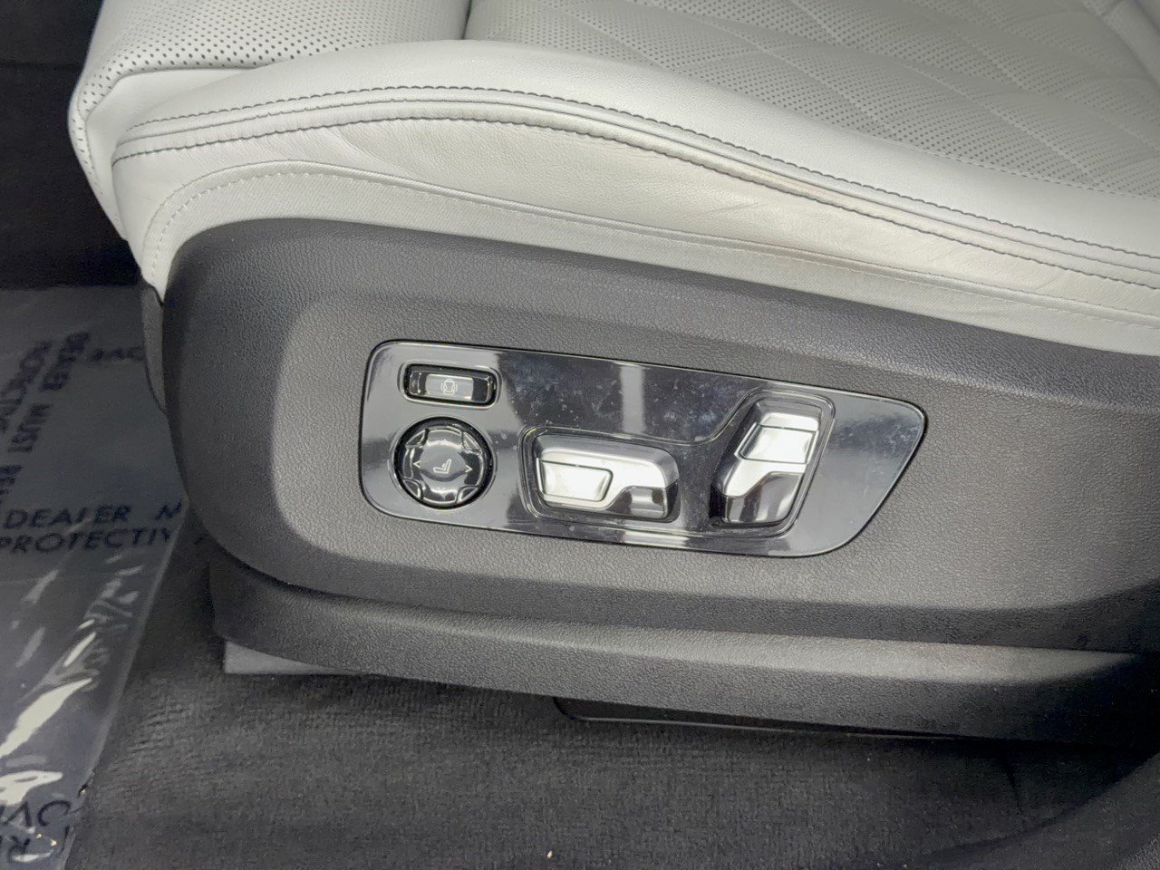 Used 2023 BMW X5 M50i w/ Executive Package AWD/4WD image 16