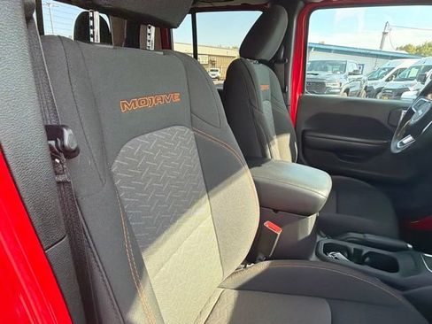 Used 2021 Jeep Gladiator Mojave AWD/4WD image 14