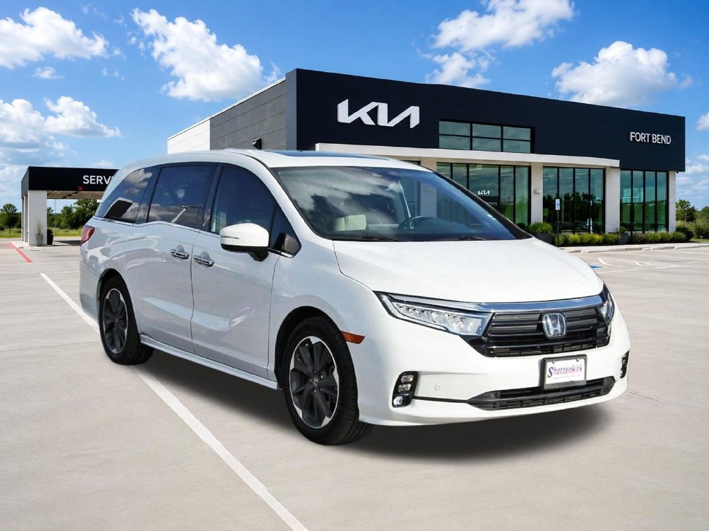 Used 2024 Honda Odyssey Elite image 3