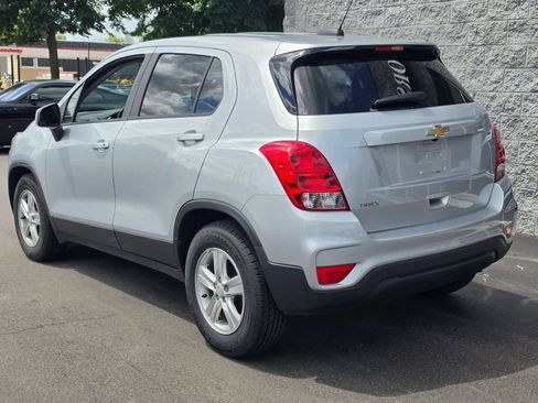 Used 2020 Chevrolet Trax LS w/ Tint and Cruise Package FWD image 4