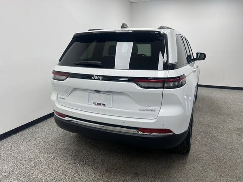 Used 2024 Jeep Grand Cherokee Limited image 6