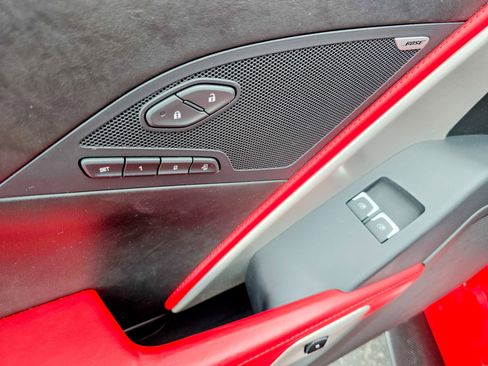 Used 2016 Chevrolet Corvette Z06 w/ 3LZ Preferred Equipment Group image 19