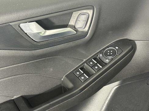 Used 2025 Ford Escape ST-Line w/ Tech Pack #1 FWD image 11