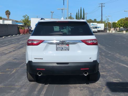 Used 2021 Chevrolet Traverse LT image 7