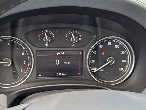 Used 2024 Buick Enclave Essence w/ Experience Buick Package FWD image 15