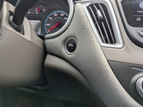 Used 2025 Chevrolet Malibu LT image 18