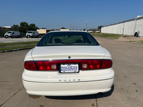 Used 2001 Buick Century Custom w/ Premium Pkg FWD image 5