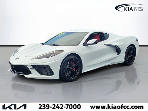 Used 2026 Chevrolet Corvette Stingray Coupe w/ 1LT RWD image 3
