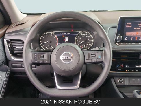 Used 2021 Nissan Rogue SV FWD image 12