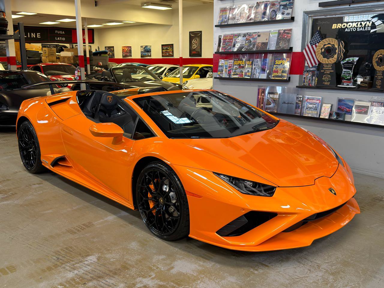 Used 2021 Lamborghini Huracan EVO RWD image 4