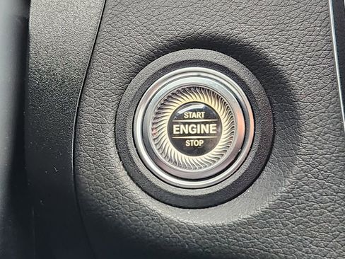 Used 2023 Mercedes-Benz GLC 300 4MATIC Coupe image 20