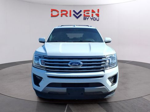 Used 2021 Ford Expedition XLT image 11
