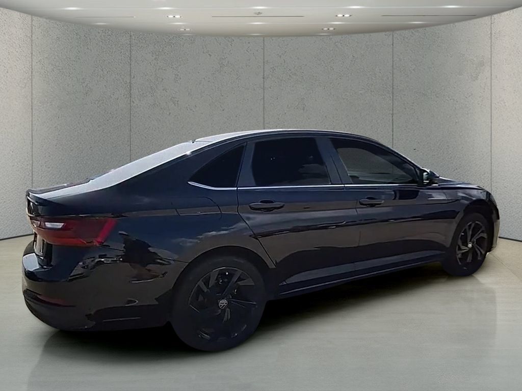 Used 2025 Volkswagen Jetta SE FWD image 36