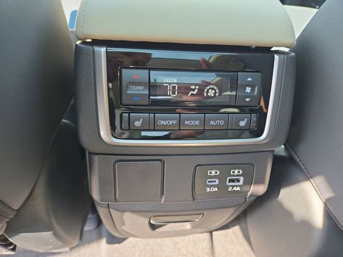 New 2026 Subaru Ascent Limited AWD/4WD image 18