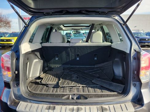 Used 2018 Subaru Forester 2.5i Premium w/ All-Weather Package image 8