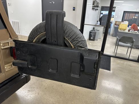 Used 1999 Jeep Wrangler Sahara image 17