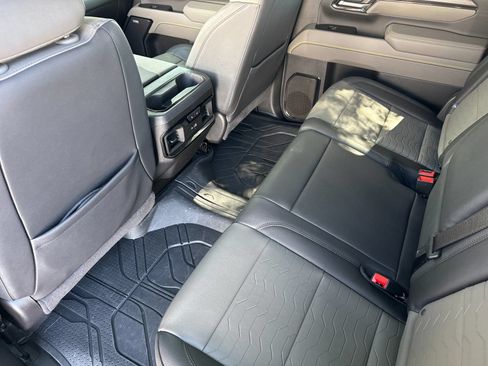 Used 2025 Chevrolet Silverado 2500 ZR2 w/ Technology Package AWD/4WD image 11