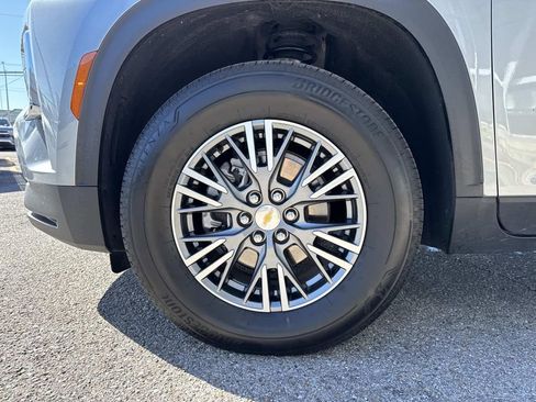 Certified 2025 Chevrolet Traverse LT image 5