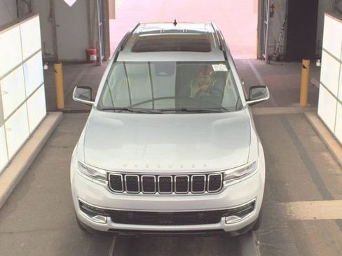 Used 2024 Jeep Wagoneer 4WD w/ Premium Group I image 2