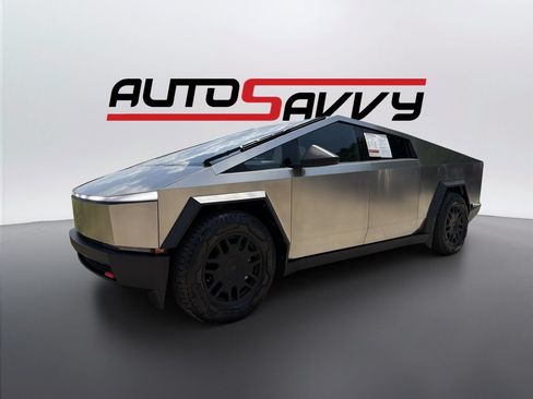 Used 2024 Tesla Cybertruck AWD Crew Cab image 1