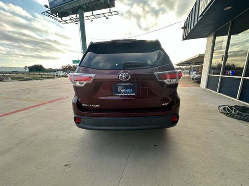 Used 2015 Toyota Highlander XLE image 4