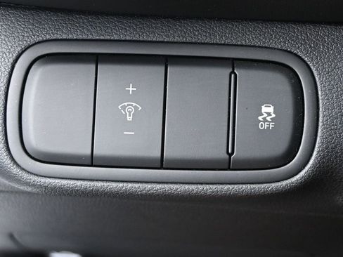 Certified 2024 Hyundai Venue Limited image 24