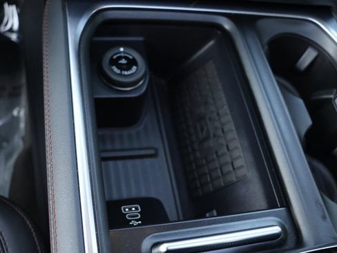 Used 2025 Ford Expedition Active AWD/4WD image 27