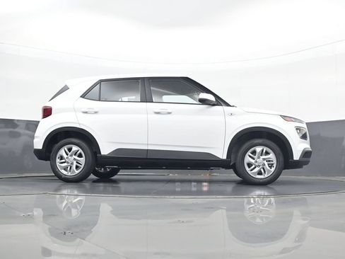 New 2026 Hyundai Venue SE FWD image 24