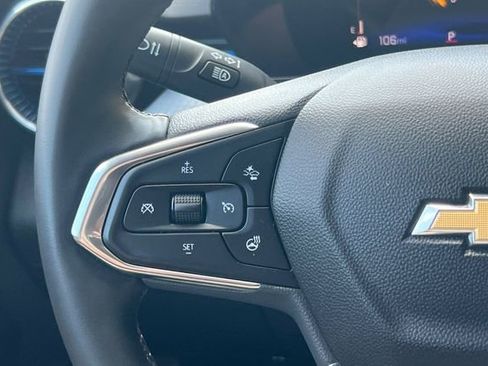 Used 2025 Chevrolet Trax LT w/ LT Convenience Package image 30