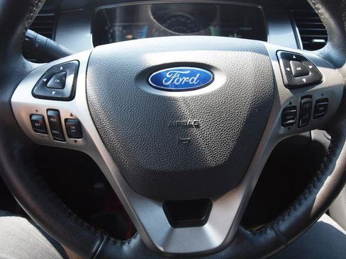 Used 2015 Ford Taurus SEL w/ Equipment Group 201A FWD image 9