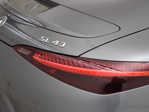 Used 2023 Mercedes-Benz SL 43 AMG image 14