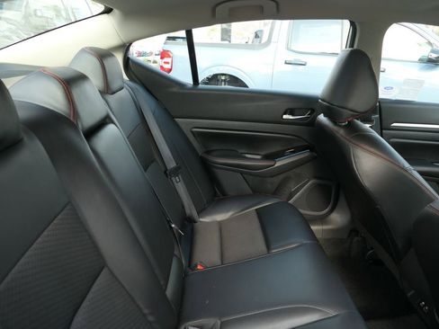 Used 2024 Nissan Altima 2.5 SR FWD image 24